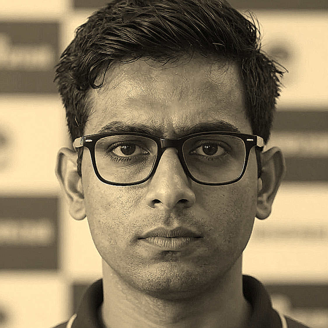 পোর্ট সিটির জোয়ার থেকে এশিয়ার গর্জন: নীরব সুতোয় বোনা ক্রিকেটের আয়না